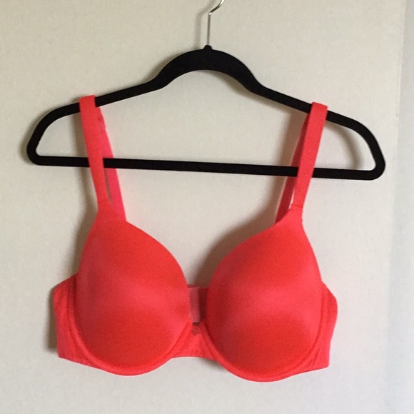 Victoria's Secret Other - Victoria's Secret Coral T-Shirt Bra Intimates